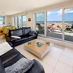 Apartment In With Wifi